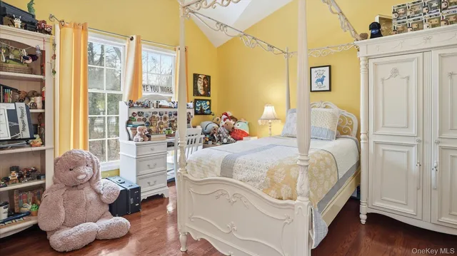 $1,299,000 | 1 Tracklot Road, St. James, NY 11780