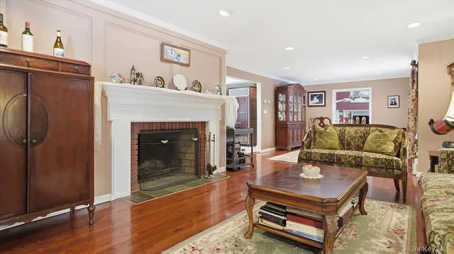 $1,299,000 | 1 Tracklot Road, St. James, NY 11780