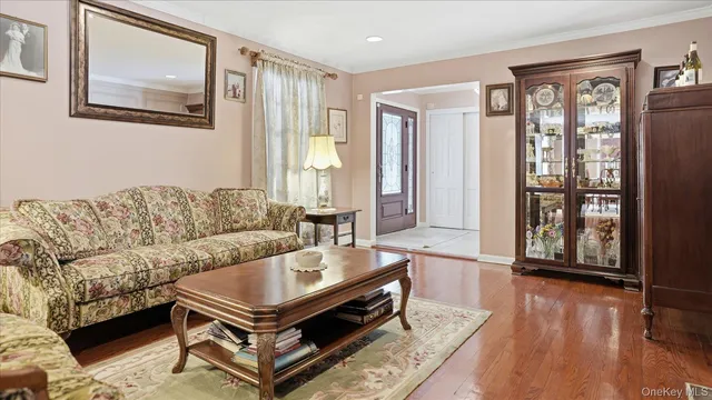 $1,299,000 | 1 Tracklot Road, St. James, NY 11780