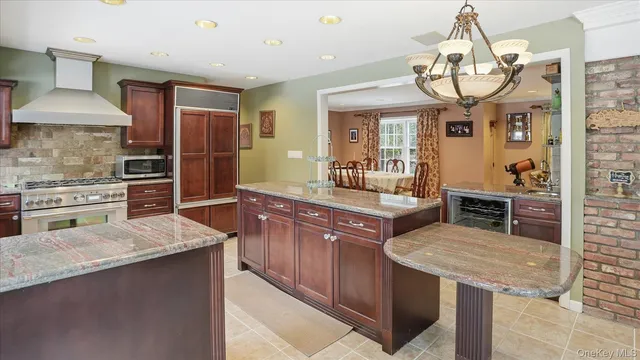 $1,299,000 | 1 Tracklot Road, St. James, NY 11780