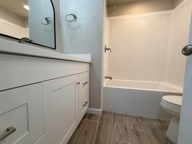 a view of a backyard with green space