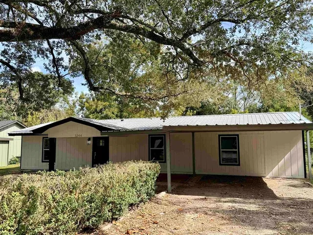 $179,900 | 3244 Brent Drive, Orange, TX 77632