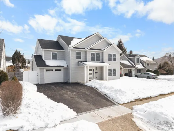 $1,249,000 | 25 Furrow Lane, Levittown, NY 11756