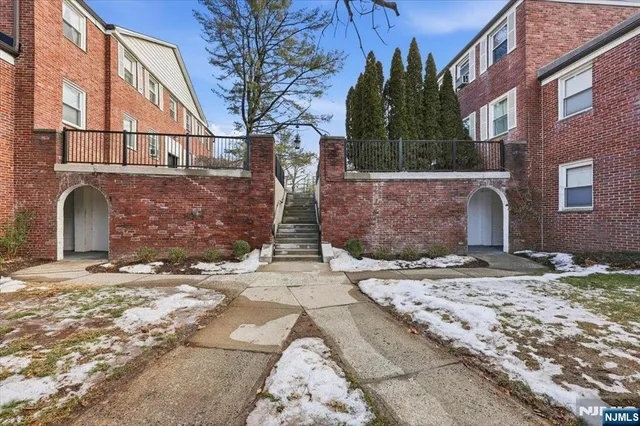 $350,000 | 349 Bloomfield Avenue, Unit 117, Verona, NJ 07044