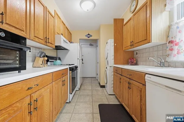 $350,000 | 349 Bloomfield Avenue, Unit 117, Verona, NJ 07044