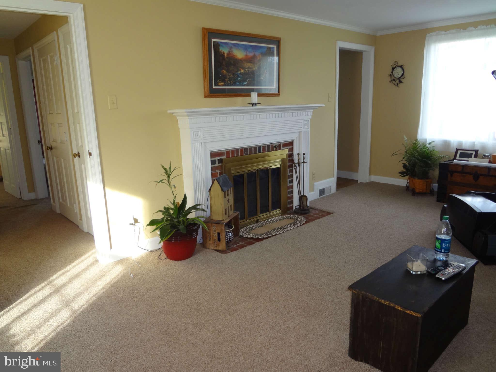 13133 Old Mill Road Waynesboro, PA 17268 - Photo 8 of 14 Living Room