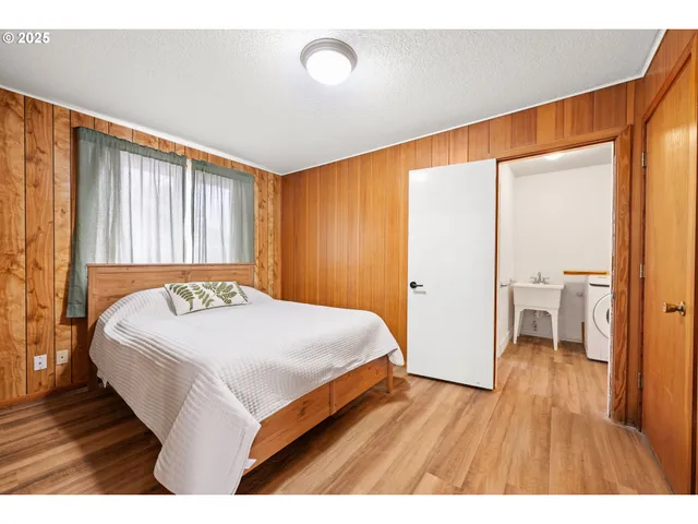 $525,000 | 321 North Holladay Drive, Seaside, OR 97138