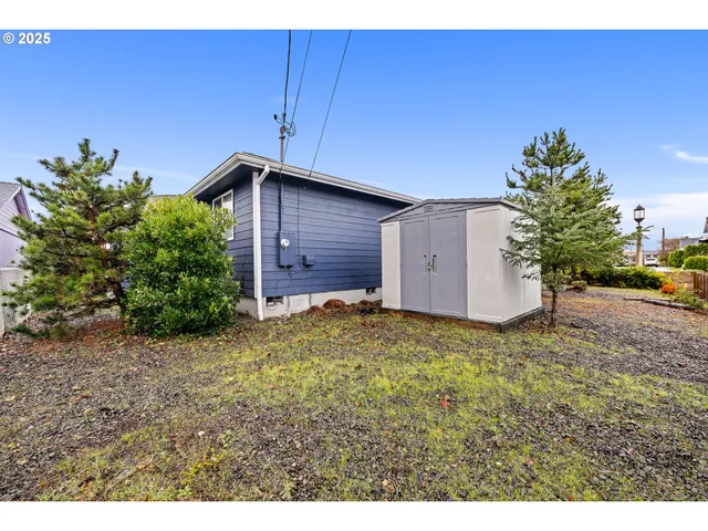 $525,000 | 321 North Holladay Drive, Seaside, OR 97138