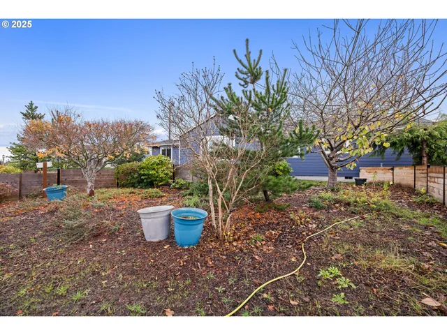 $525,000 | 321 North Holladay Drive, Seaside, OR 97138