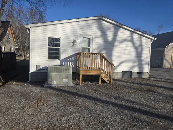 $2,000 | 223 East Park Avenue, Gallatin, TN 37066