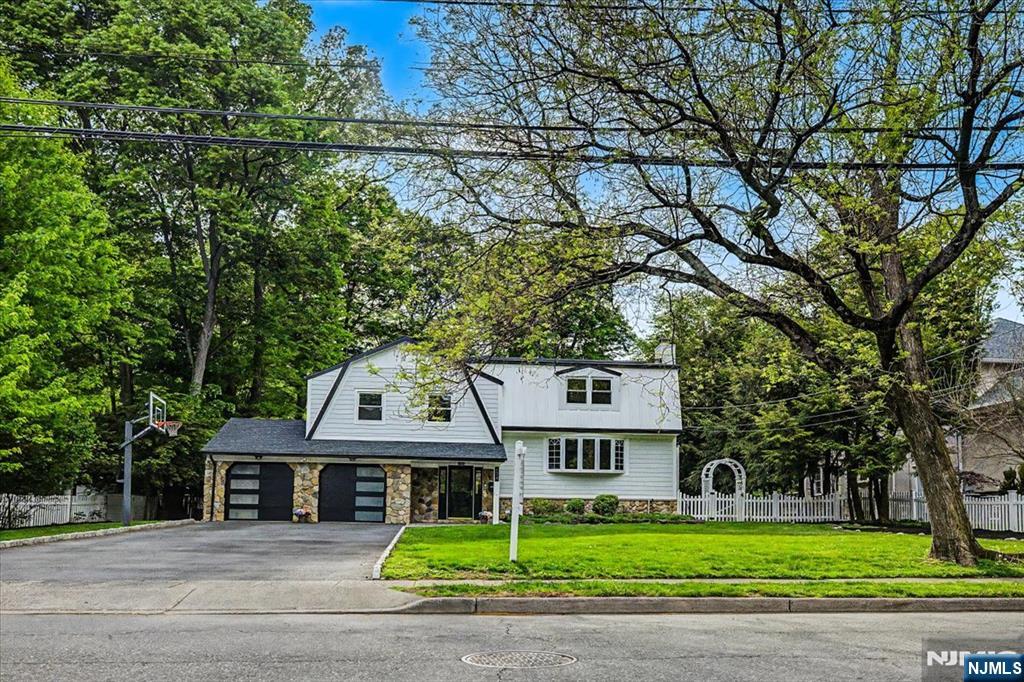 474 Stevens Avenue Ridgewood, NJ 07450 - Photo 1 of 36