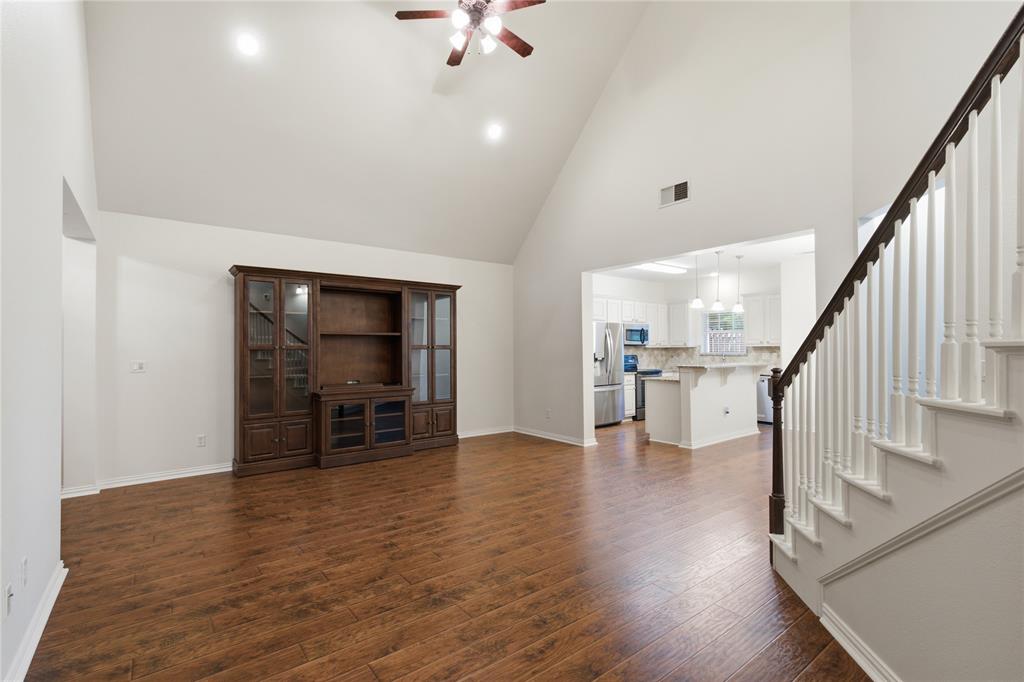 287 Emma Call Court Decatur, TX 76234 - Photo 5 of 33