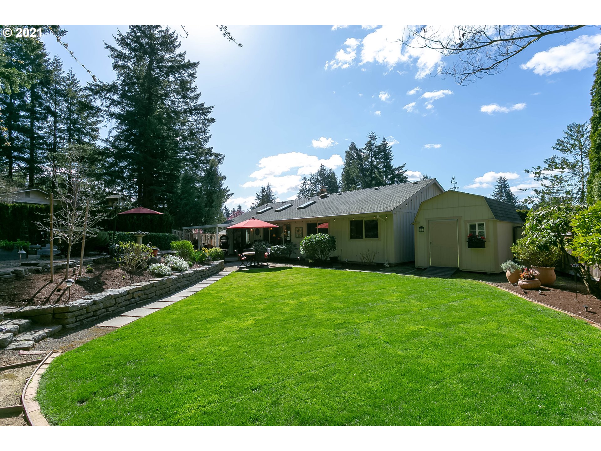 9135 Southwest Arapaho Road Tualatin, OR 97062 - Photo 24 of 32 Gallery Image 24