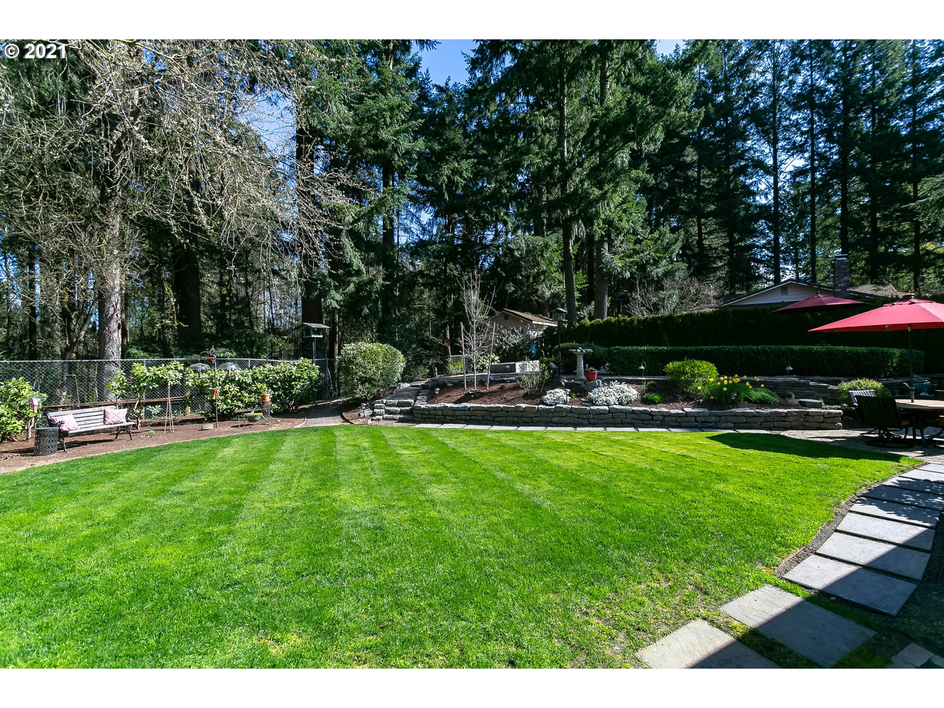9135 Southwest Arapaho Road Tualatin, OR 97062 - Photo 26 of 32 Gallery Image 26