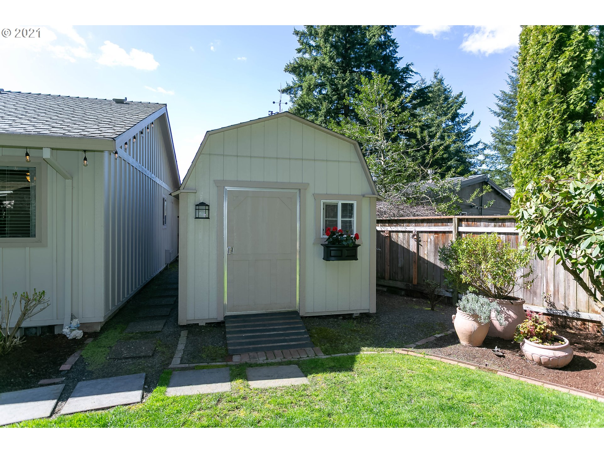 9135 Southwest Arapaho Road Tualatin, OR 97062 - Photo 30 of 32 Gallery Image 30