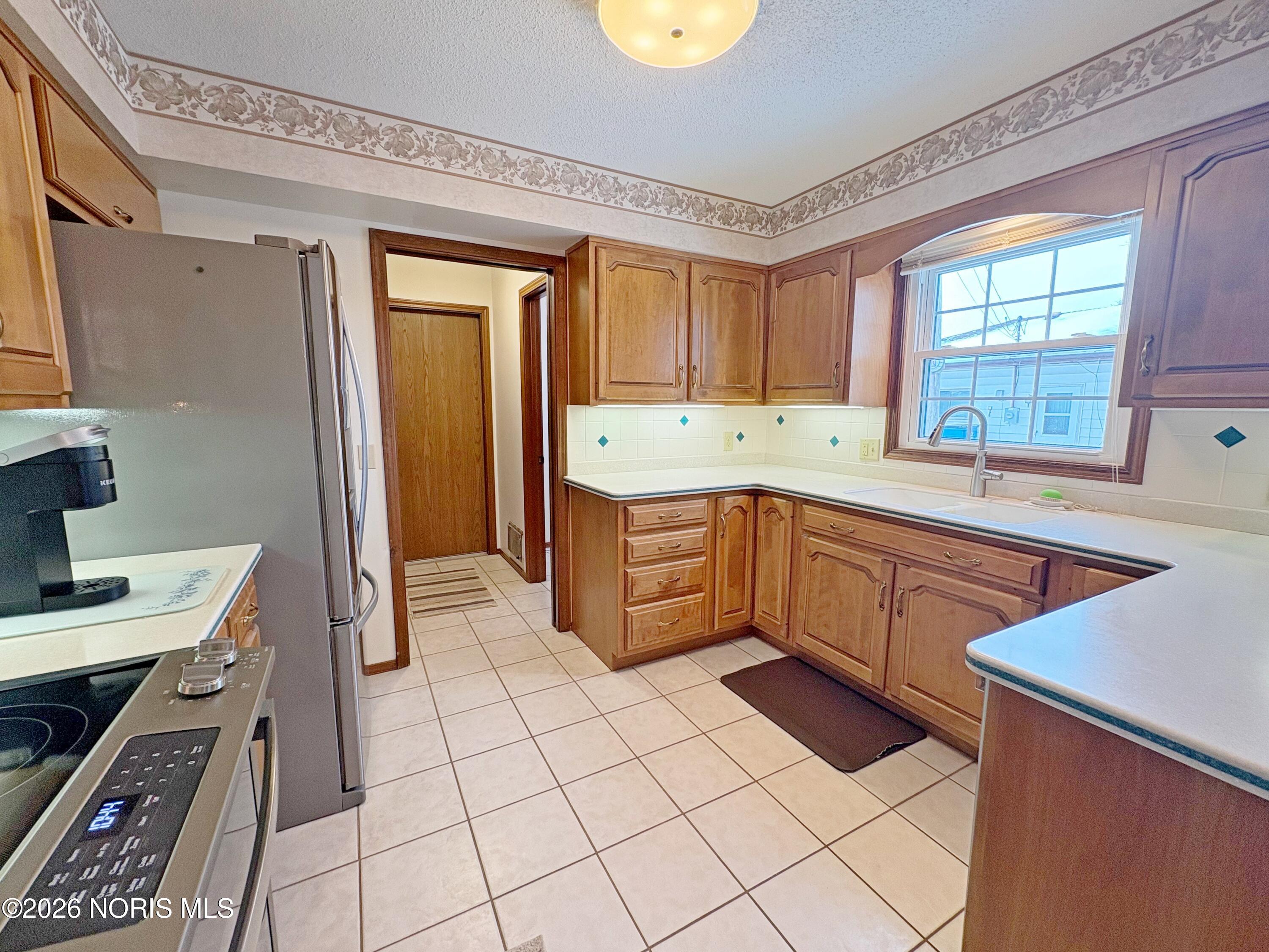 3515 Brown Road Oregon, OH 43616 - Photo 14 of 41 14 kit