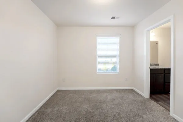 $2,190 | 422 Seaborn Circle, Pendleton, SC 29670