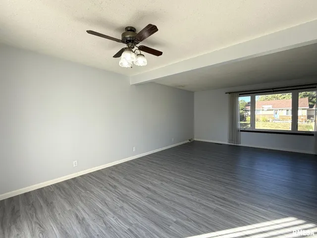 $280,000 | 4256 Evergreen Drive, Galesburg, IL 61401