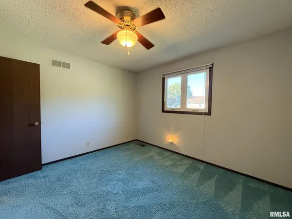 $269,900 | 4256 Evergreen Drive, Galesburg, IL 61401