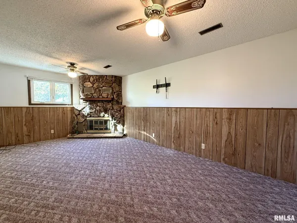 $269,900 | 4256 Evergreen Drive, Galesburg, IL 61401