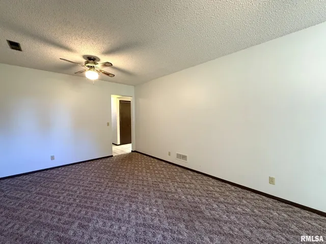 $280,000 | 4256 Evergreen Drive, Galesburg, IL 61401