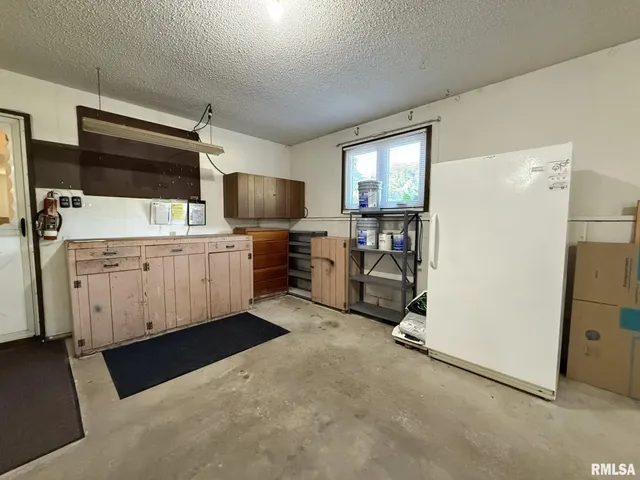 $280,000 | 4256 Evergreen Drive, Galesburg, IL 61401