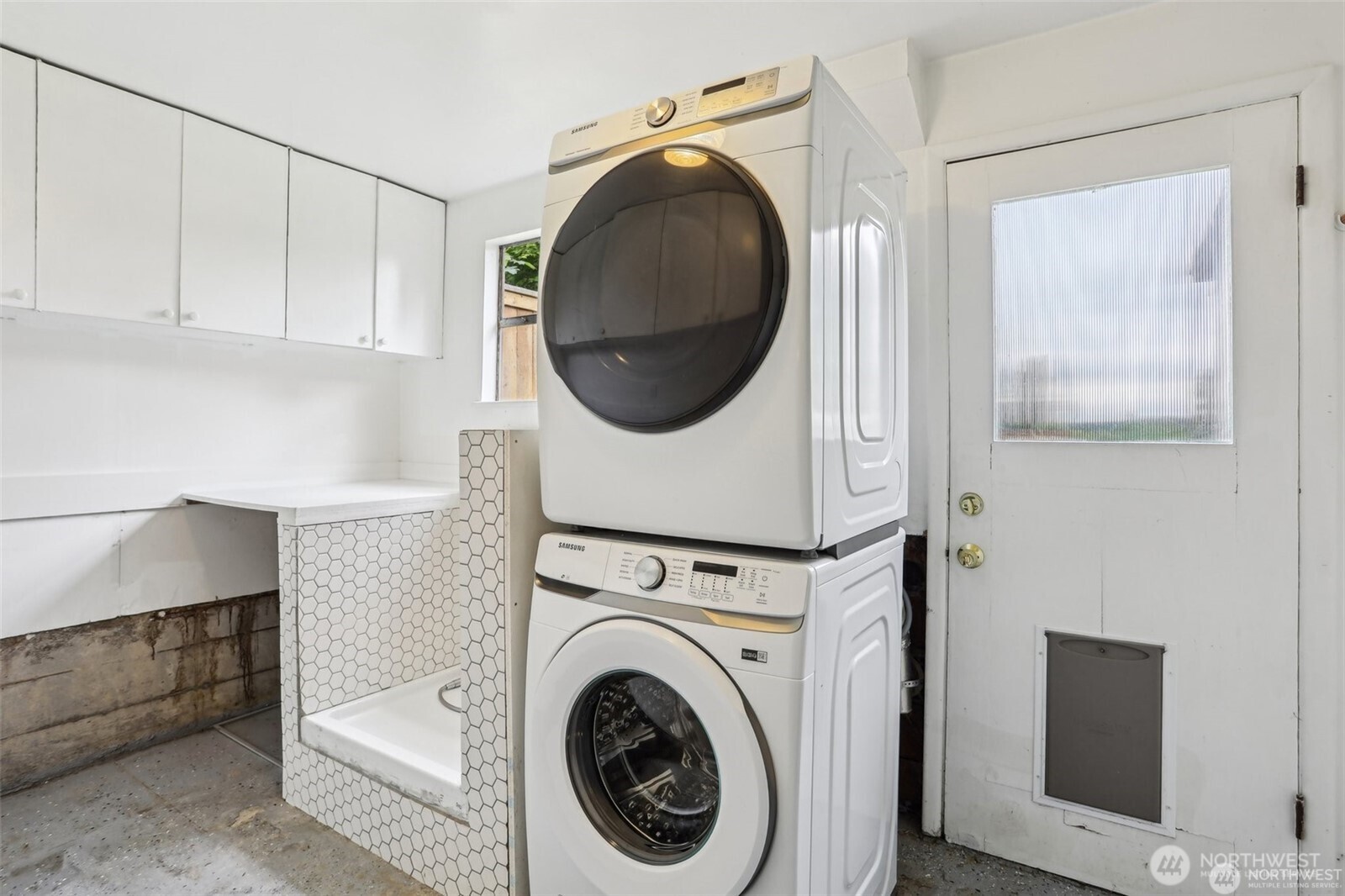 3532 Northeast 97th Street Seattle, WA 98115 - Photo 20 of 27 a utility room with dryer and washer