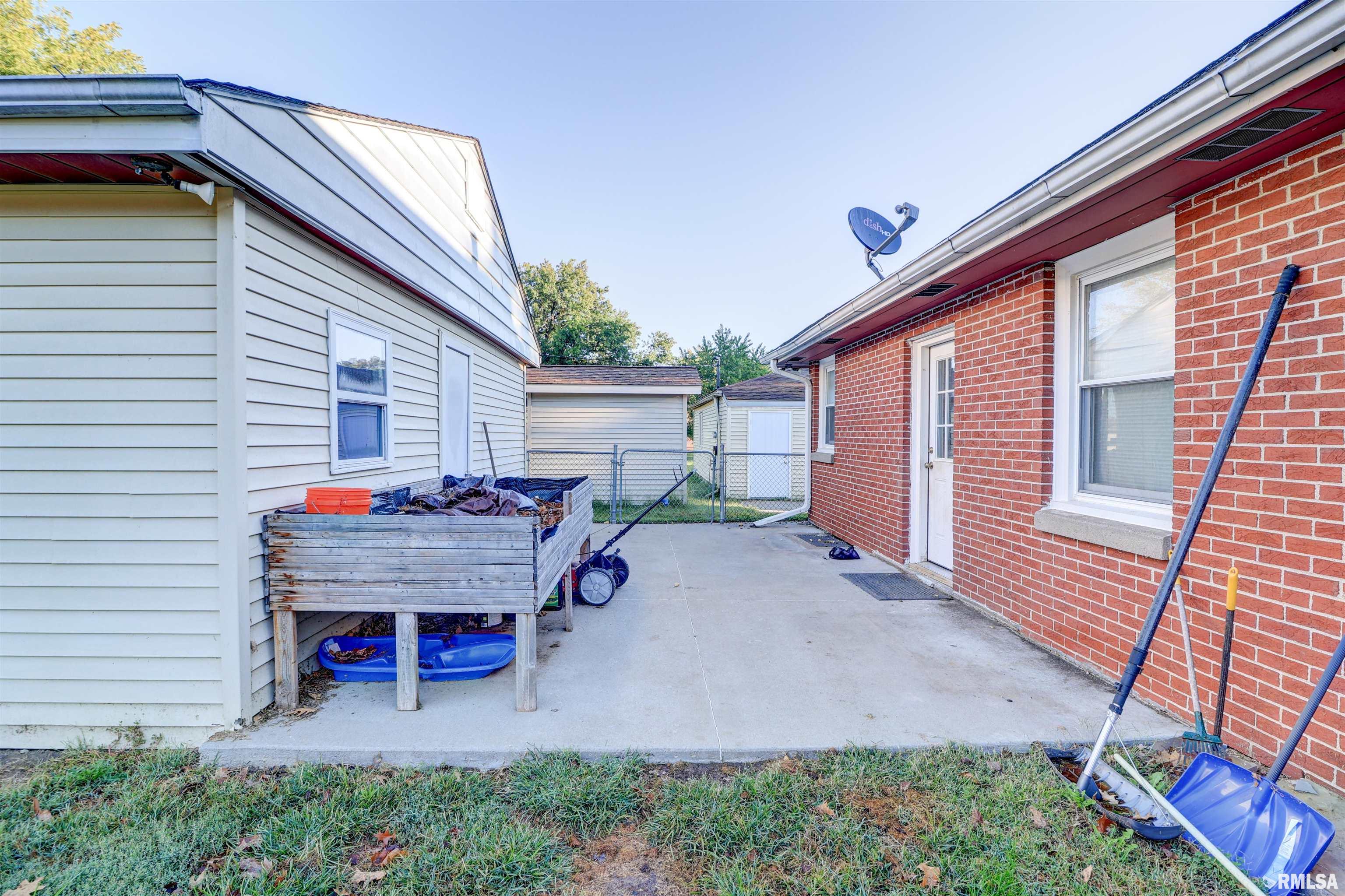 2386 Barker Street Clinton, IA 52732 - Photo 18 of 24