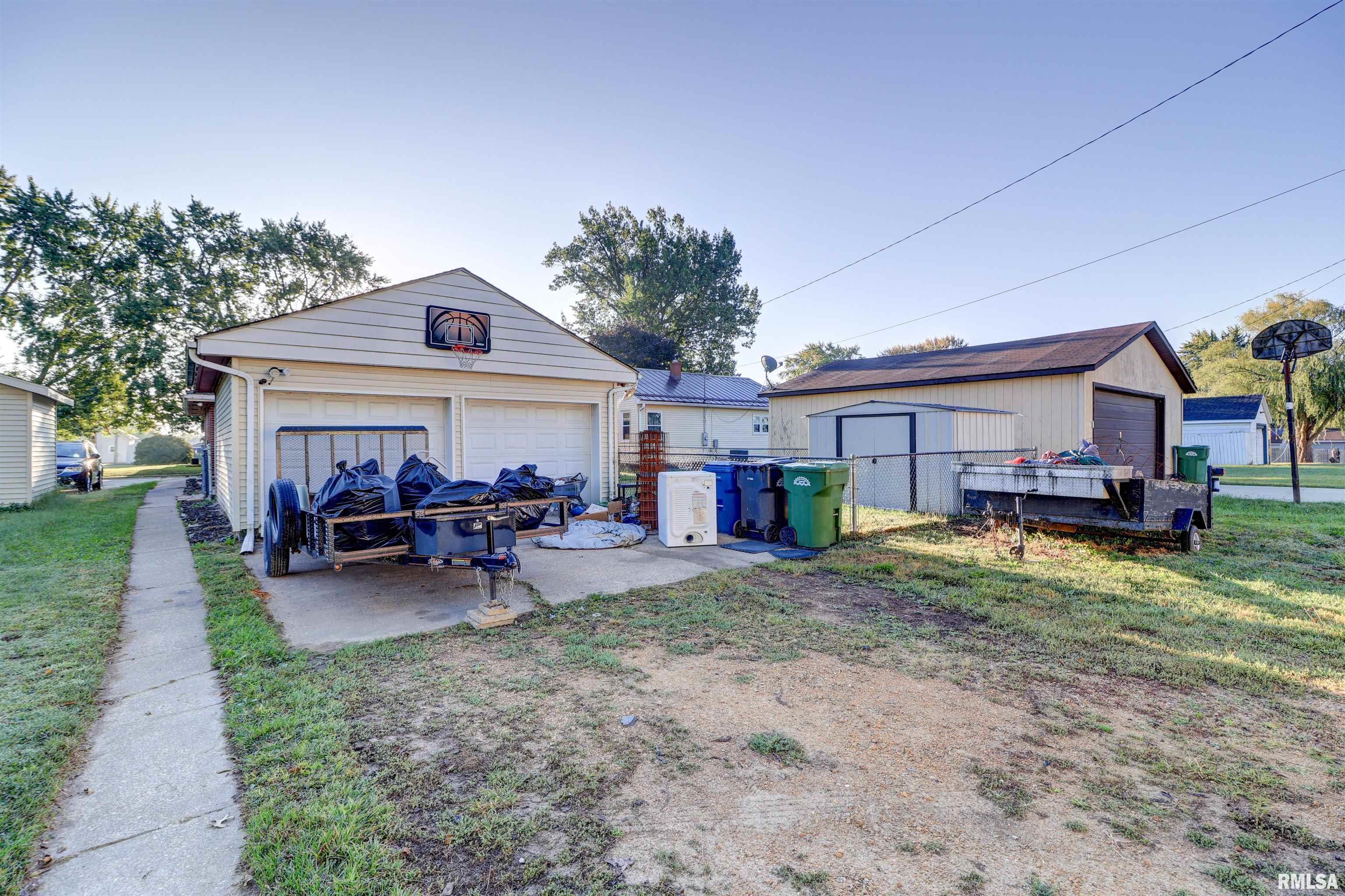 2386 Barker Street Clinton, IA 52732 - Photo 20 of 24