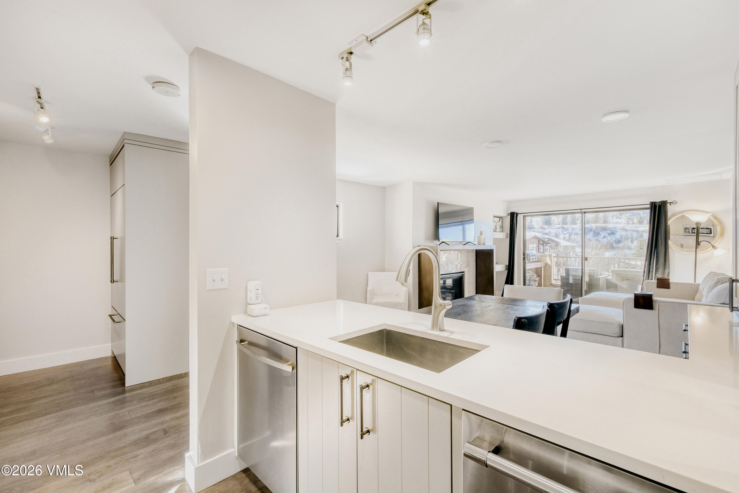 137 Benchmark Road, Unit 327 Avon, CO 81620 - Photo 8 of 40 137 bENCHMARK ROAD 327 - Print Quality -