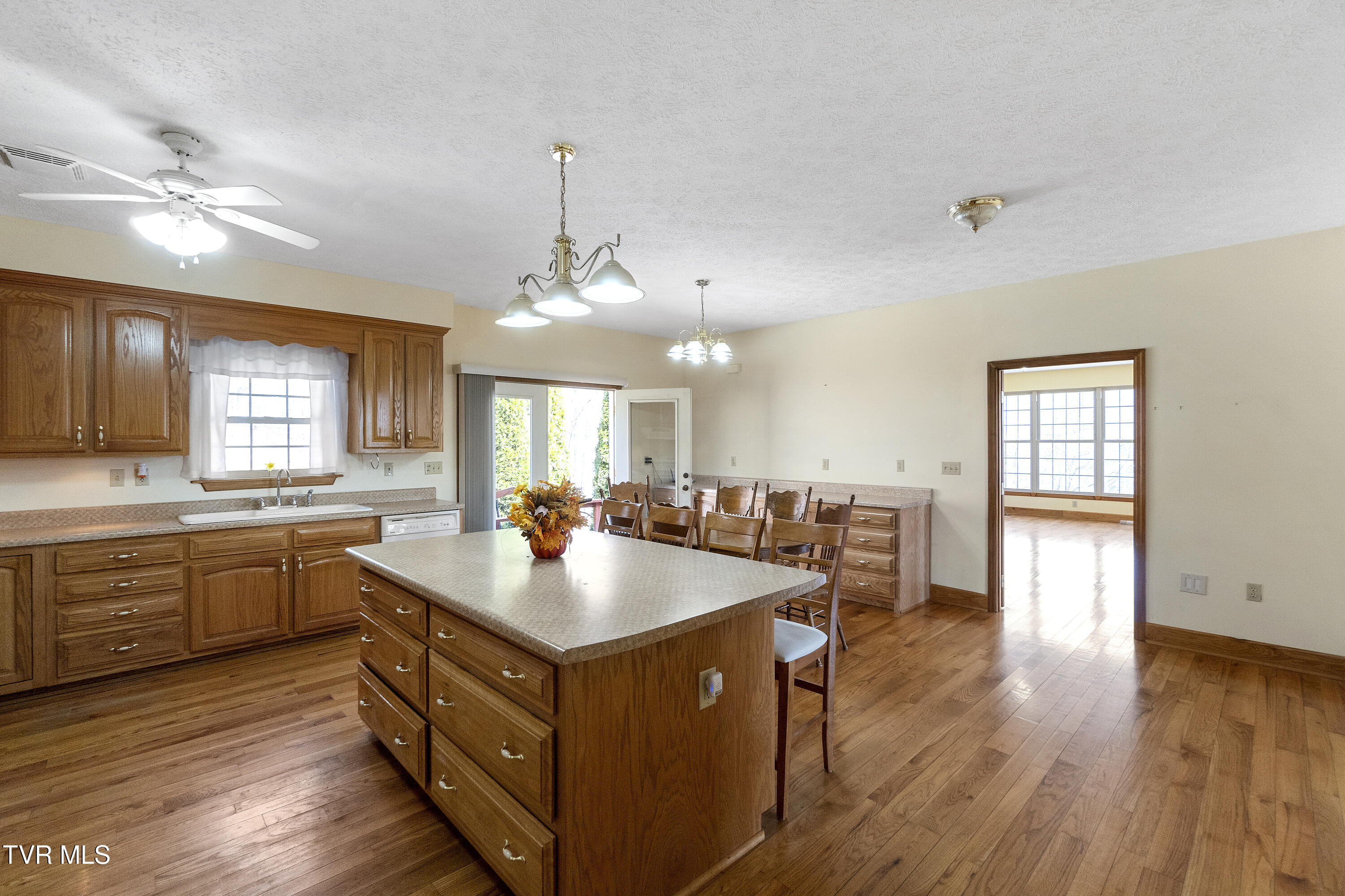 165 Pleasant View Road Bulls Gap, TN 37711 - Photo 8 of 48 7