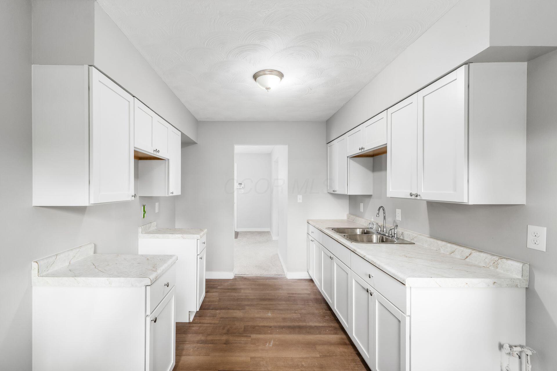 1472 Picard Road Columbus, OH 43227 - Photo 11 of 29 Kitchen