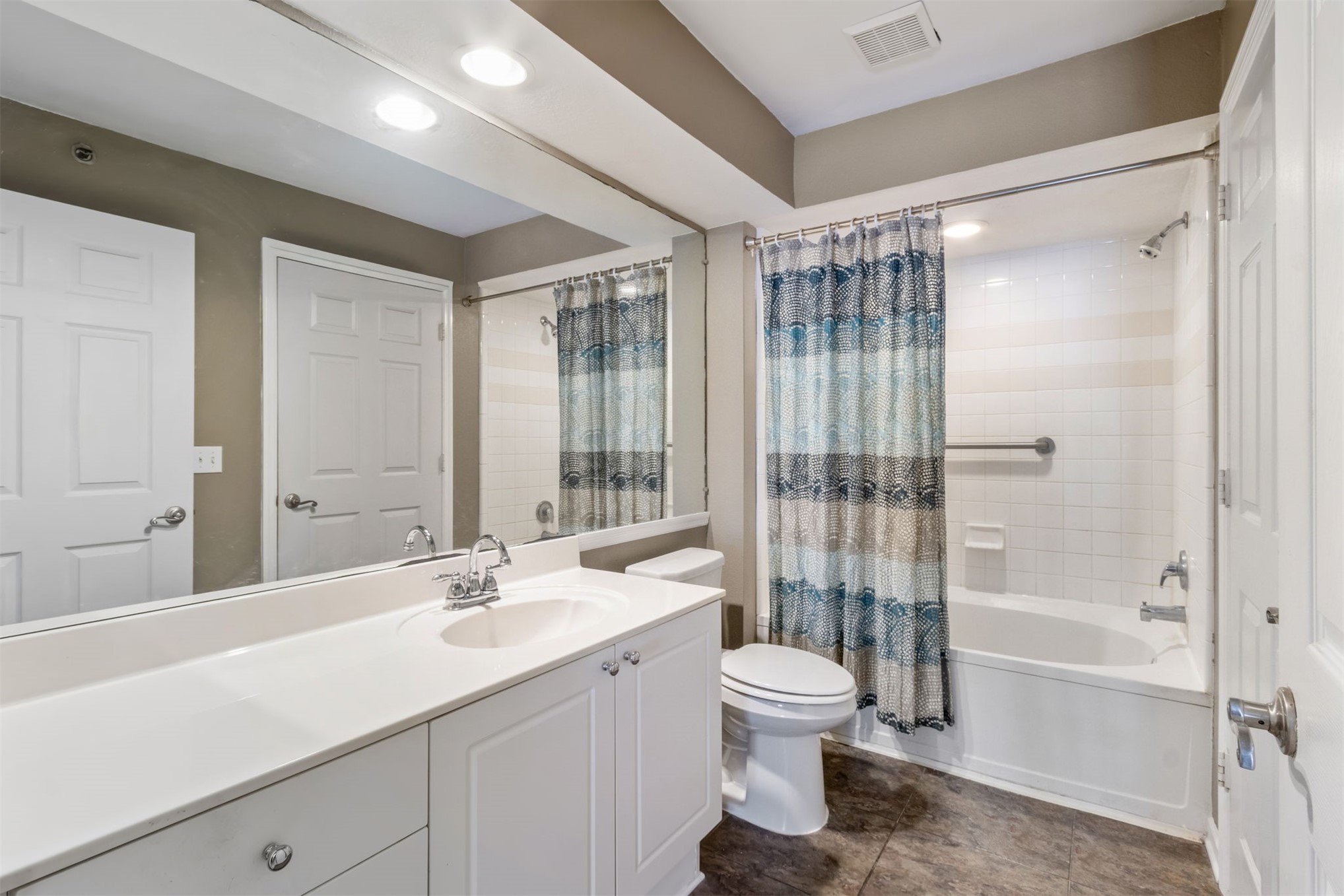 23583 Bahama Point, Unit 1526 Fernandina Beach, FL 32034 - Photo 20 of 43 Bathroom