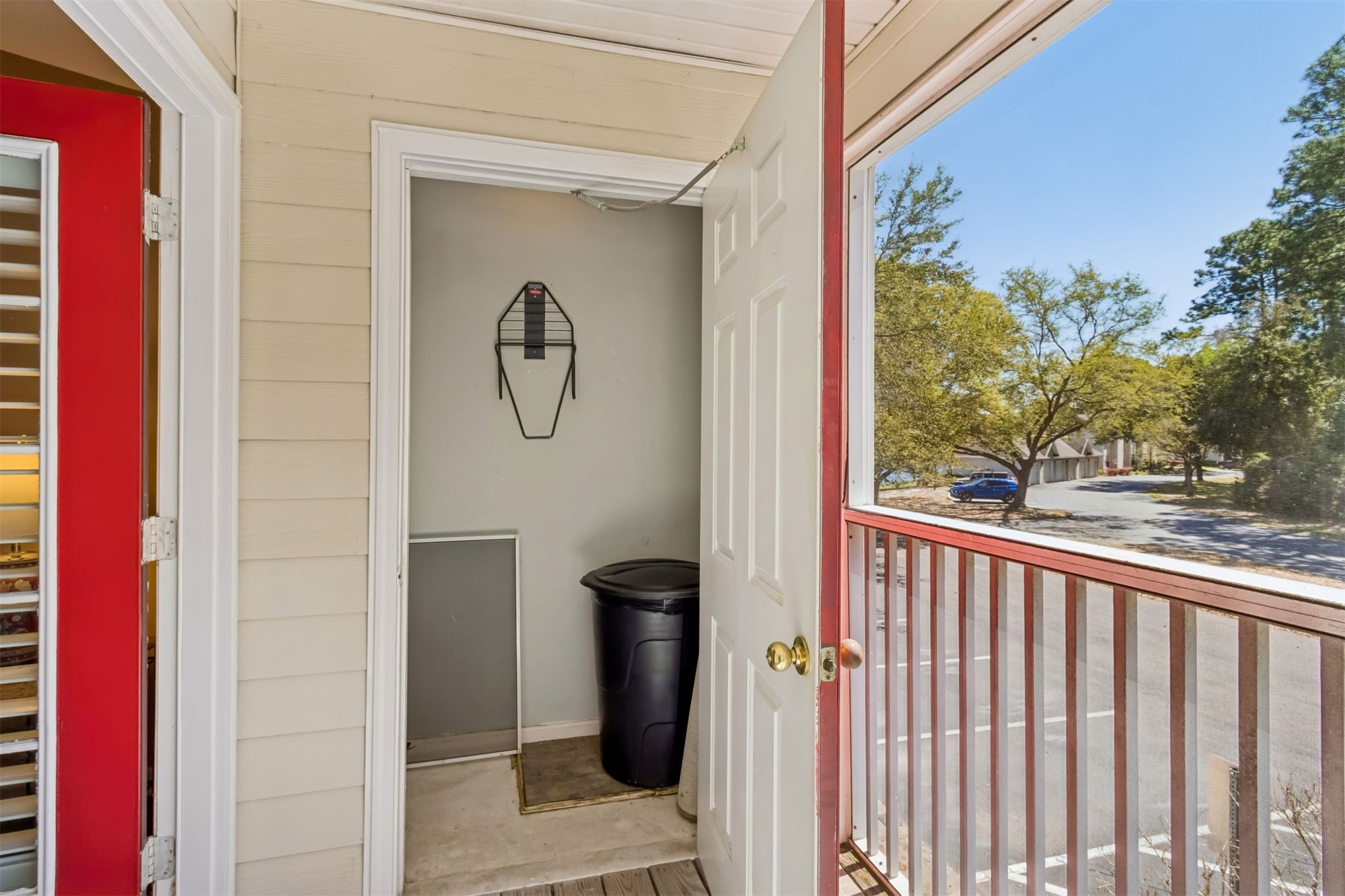 23583 Bahama Point, Unit 1526 Fernandina Beach, FL 32034 - Photo 27 of 43 Storage closet & patio
