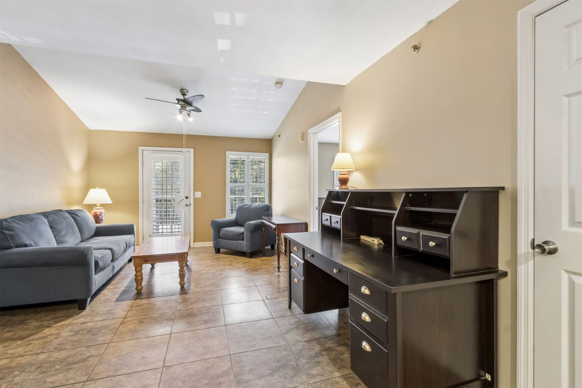 23583 Bahama Point, Unit 1526 Fernandina Beach, FL 32034 - Photo 5 of 43 Living Room