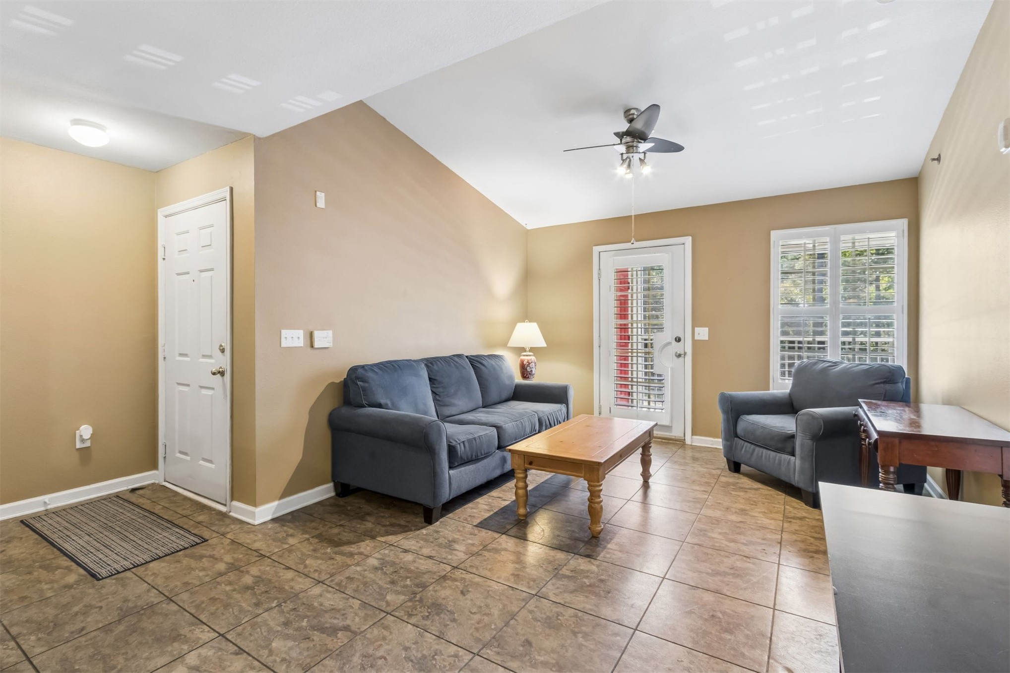 23583 Bahama Point, Unit 1526 Fernandina Beach, FL 32034 - Photo 6 of 43 Living Room