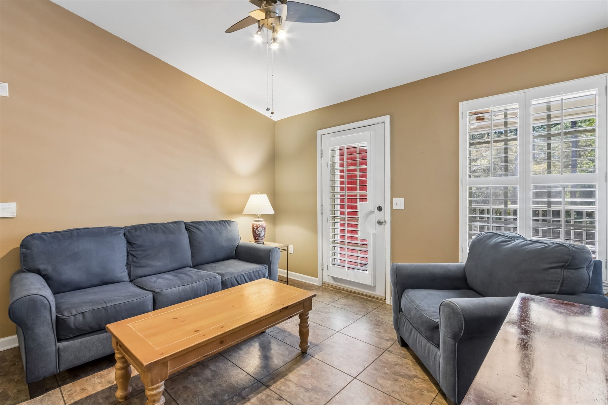 23583 Bahama Point, Unit 1526 Fernandina Beach, FL 32034 - Photo 7 of 43 Living Room