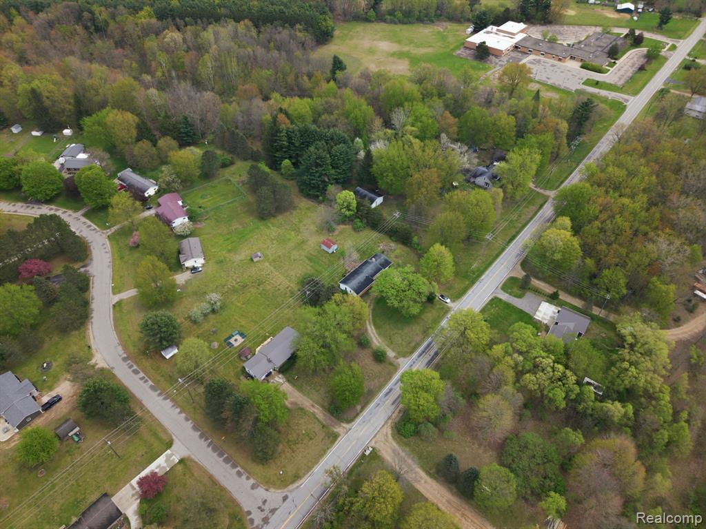 396 Plum Creek Road Lapeer, MI 48446 - Photo 39 of 41