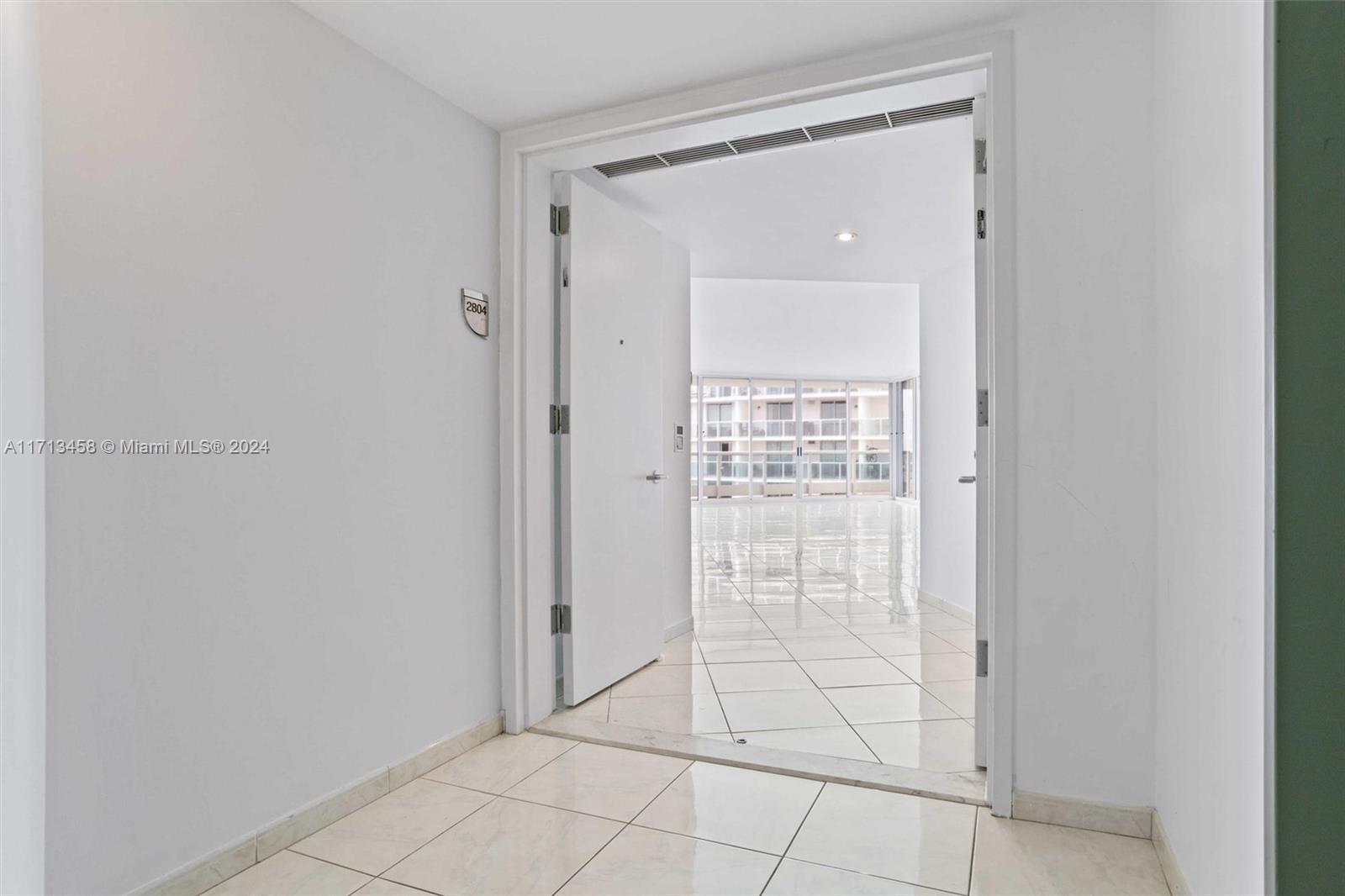 2127 Brickell Avenue, Unit 2804 Miami, FL 33129 - Photo 10 of 72 Private foyer, private elevator
