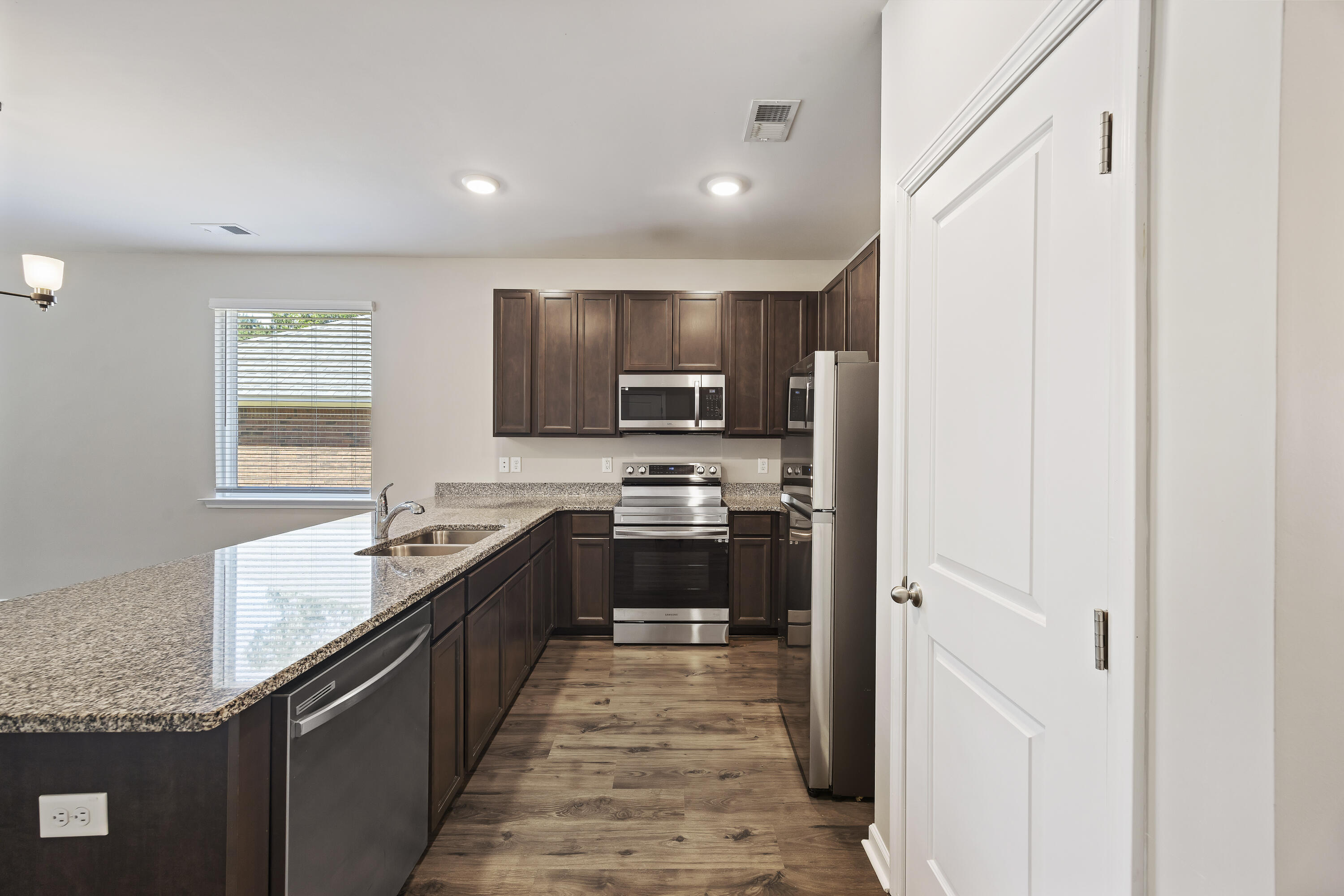 1178 Warrens Way Manning, SC 29102 - Photo 11 of 26 243A1196