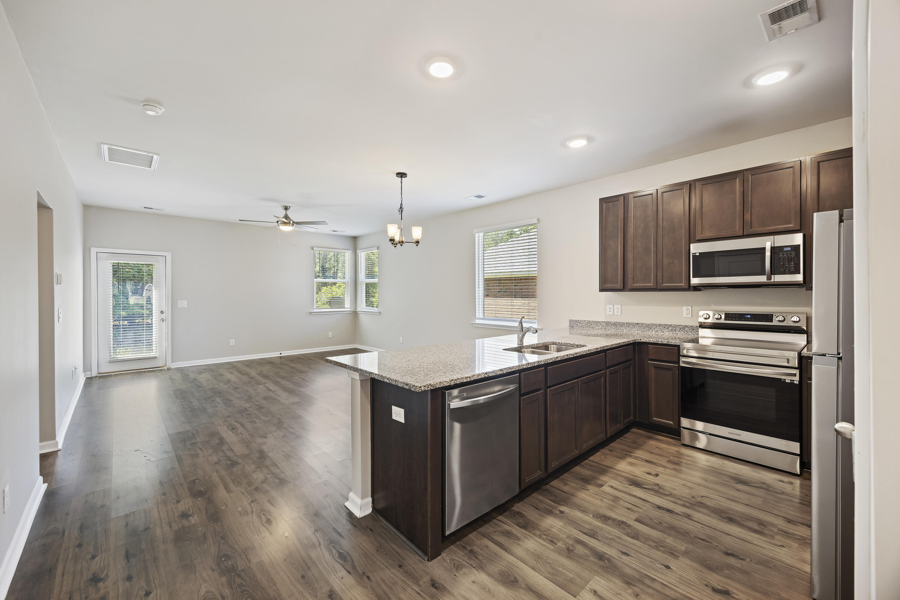 1178 Warrens Way Manning, SC 29102 - Photo 4 of 26 243A1191