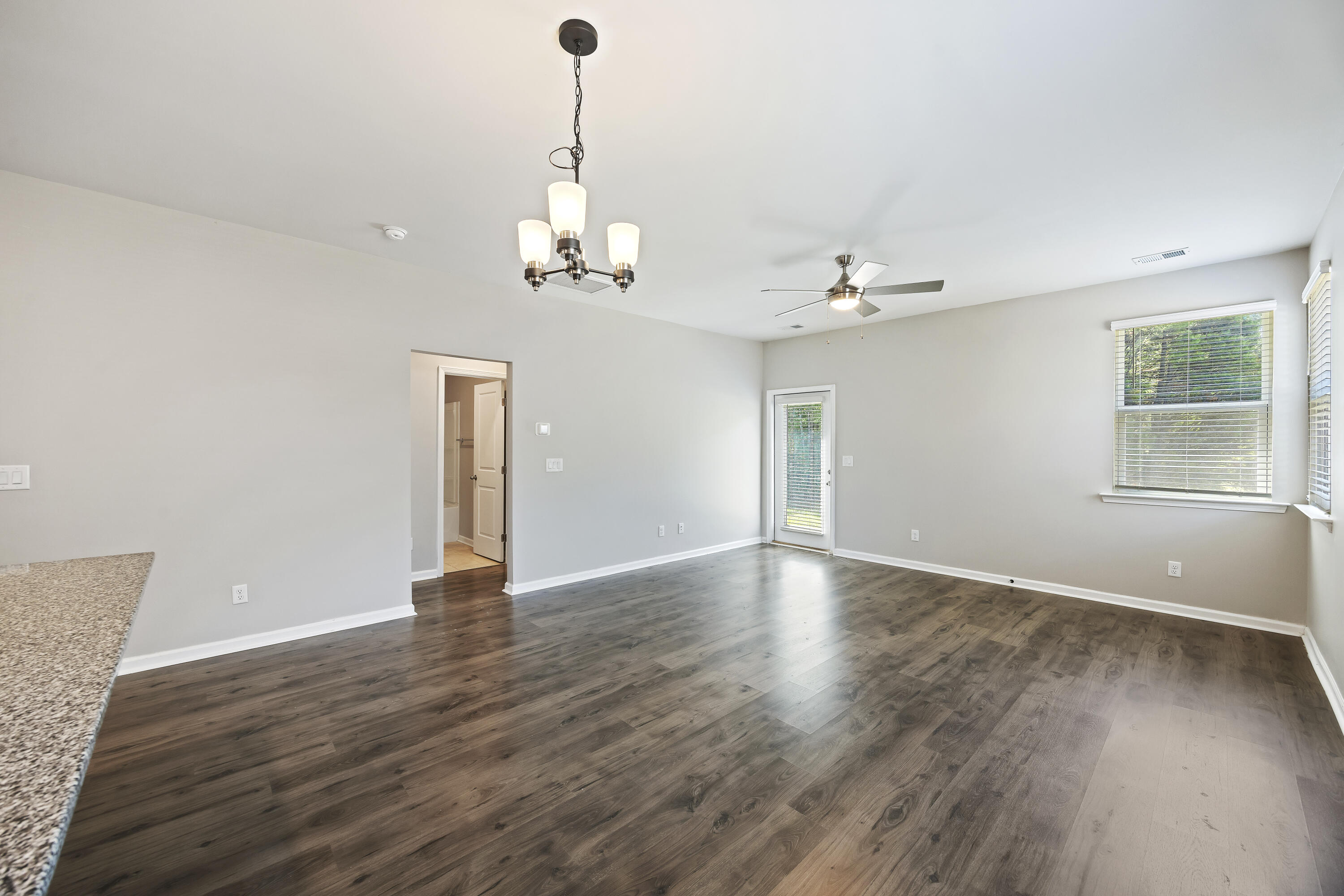 1178 Warrens Way Manning, SC 29102 - Photo 6 of 26 243A1231
