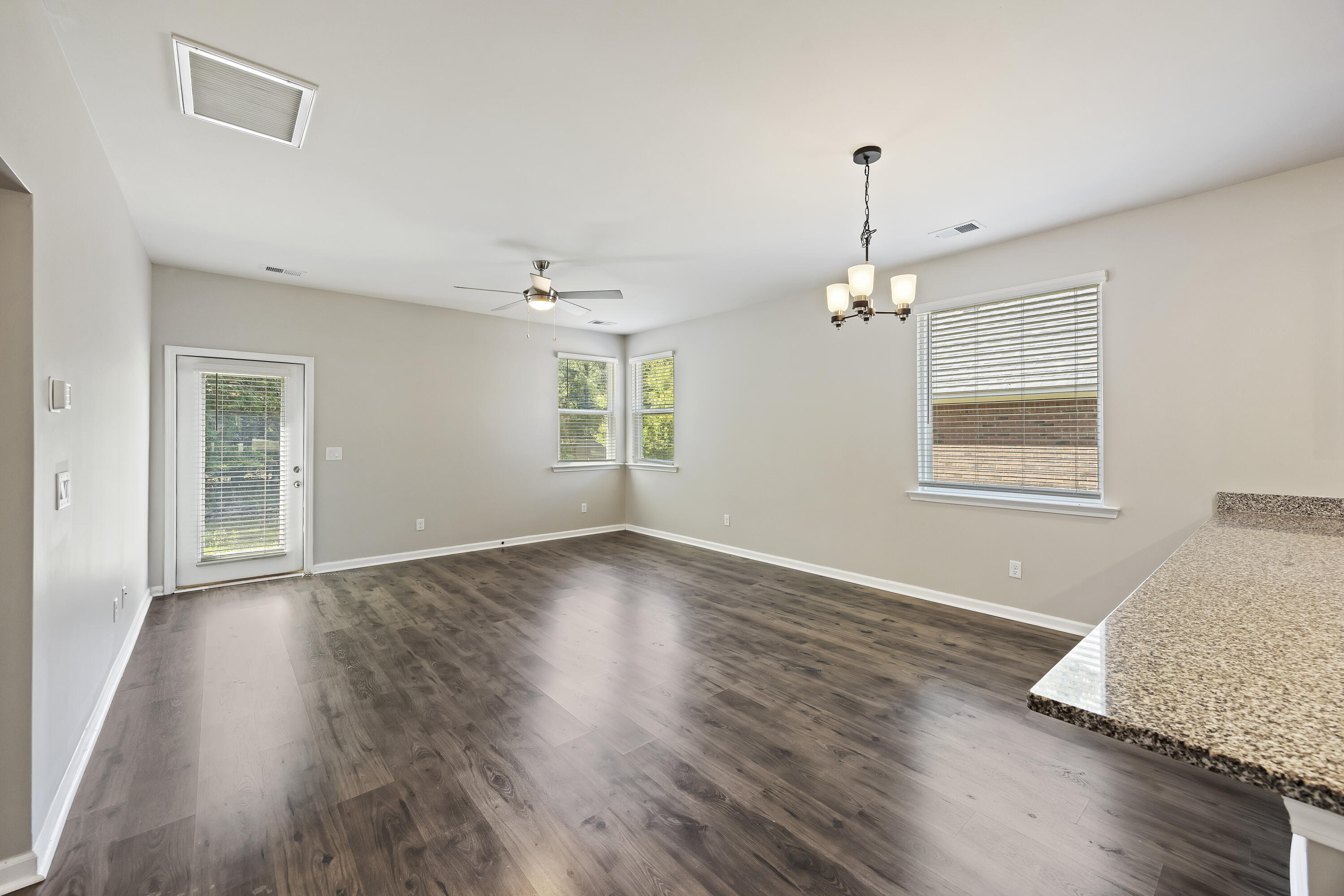 1178 Warrens Way Manning, SC 29102 - Photo 7 of 26 243A1236
