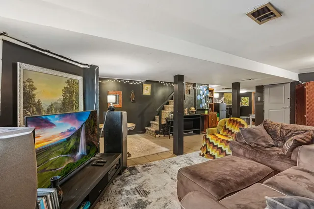 $239,900 | 7127 South St Lawrence Avenue, Chicago, IL 60619