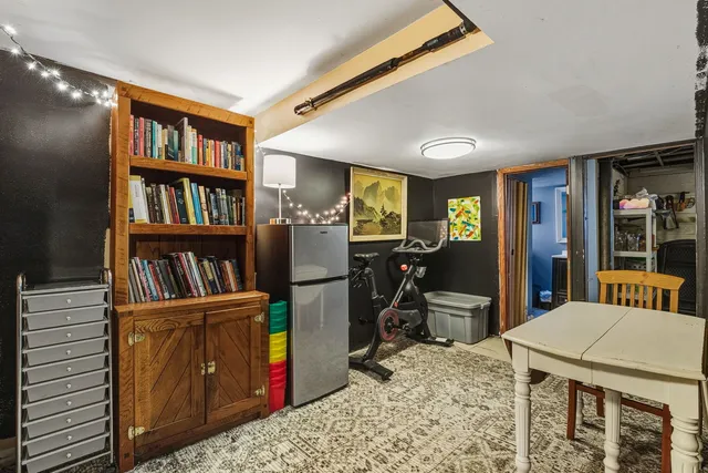 $239,900 | 7127 South St Lawrence Avenue, Chicago, IL 60619