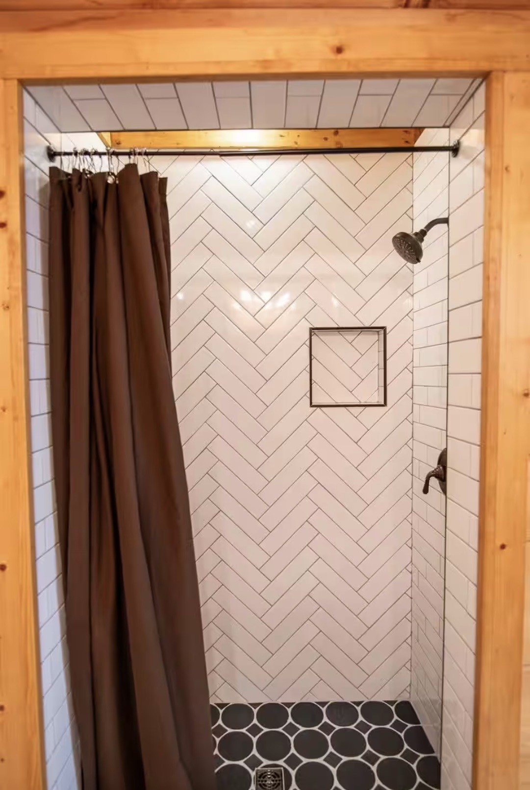 298 Eagle Lake Road Coalmont, TN 37313 - Photo 12 of 38 a bathroom with a shower and a tub