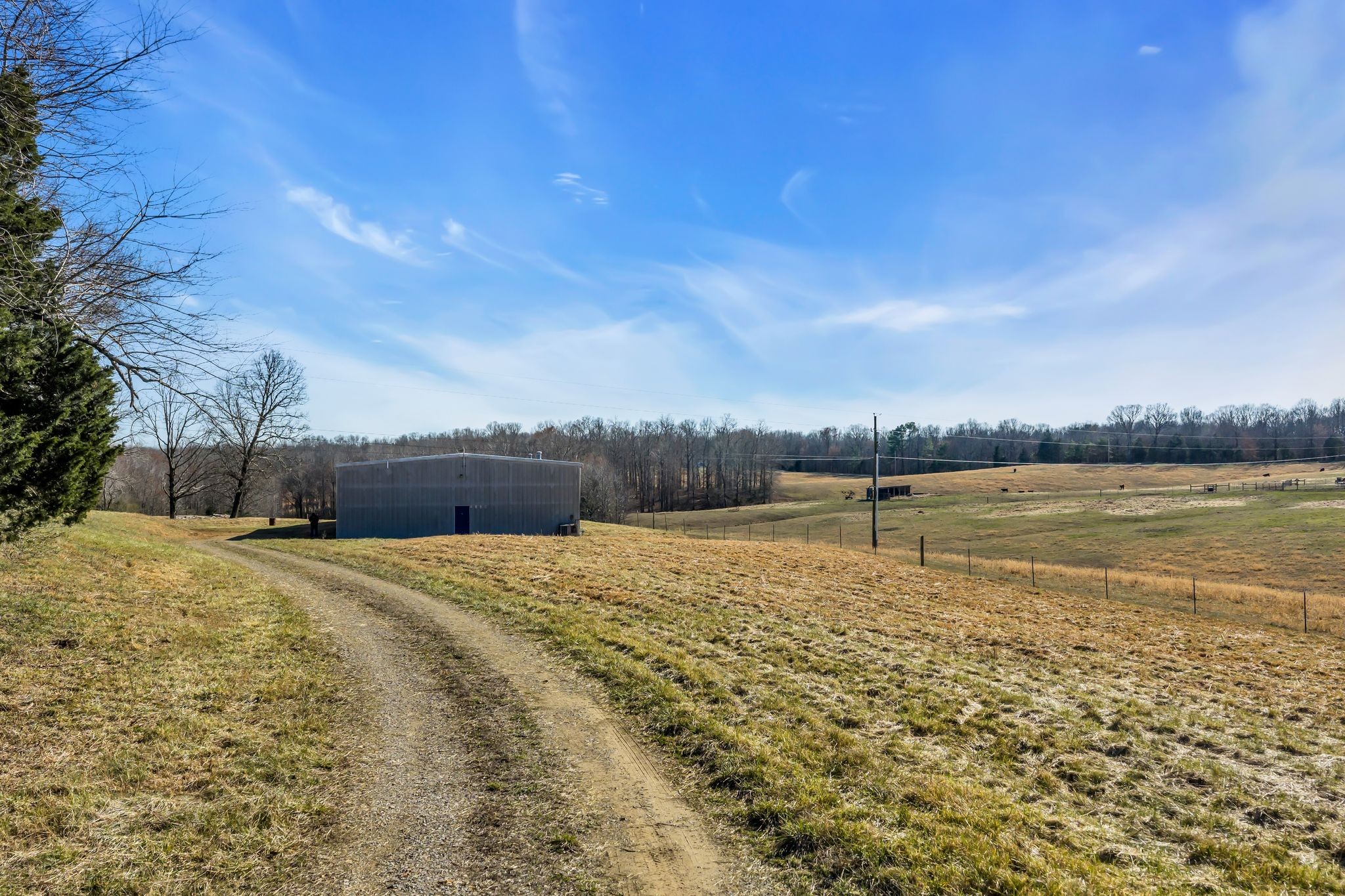 2340 Ridge Road McEwen, TN 37101 - Photo 6 of 72