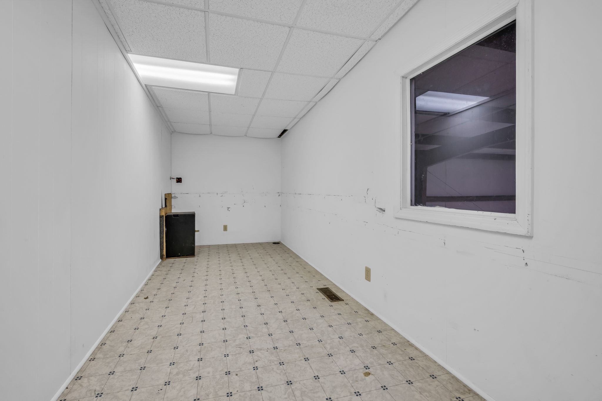 2340 Ridge Road McEwen, TN 37101 - Photo 72 of 72 an empty room with a bathroom