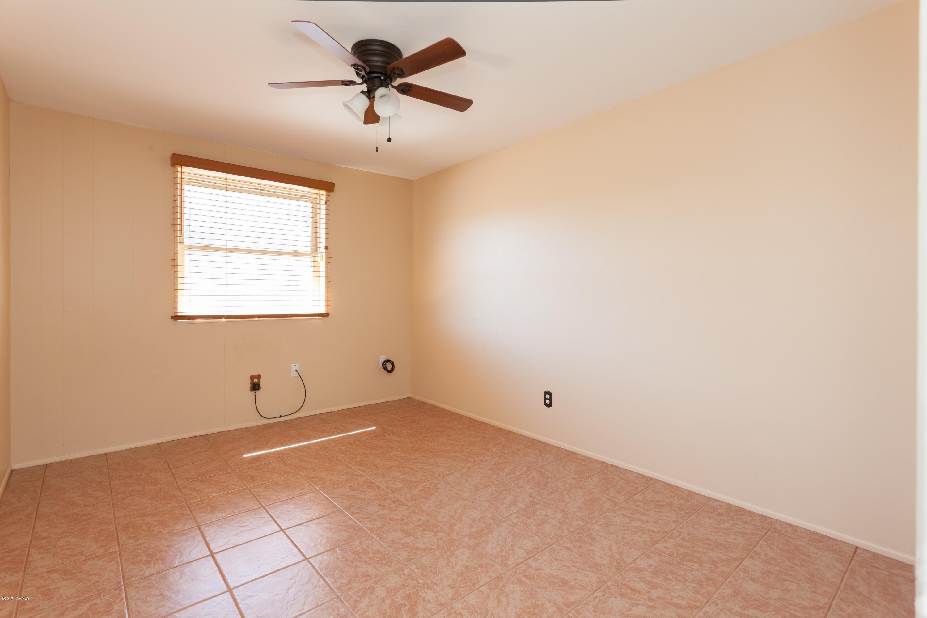 8150 East Cloud Road Tucson, AZ 85750 - Photo 13 of 14