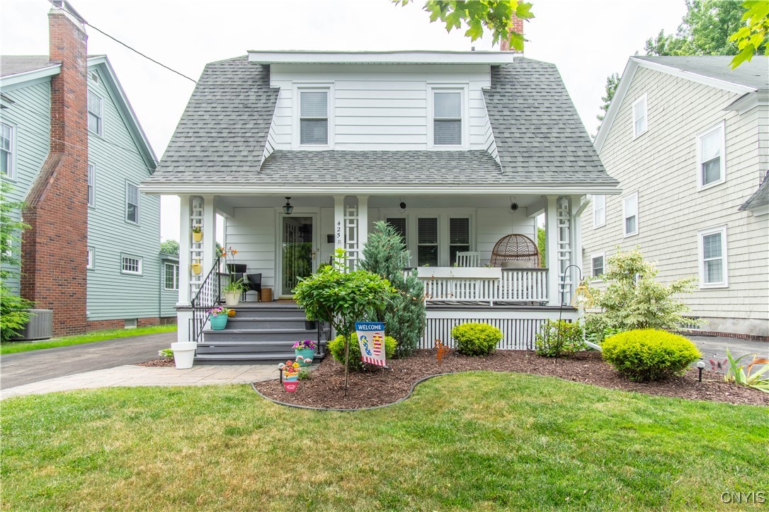 425 Brattle Road Syracuse, NY 13203 - Photo 1 of 46